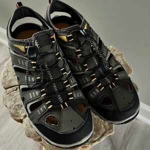 Eddie Bauer Men’s Hiking Sandal Size 11